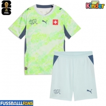 Schweiz Auswärts Trikotsatz Kinder WM 2026 Kurzarm (+ Kurze Hosen)